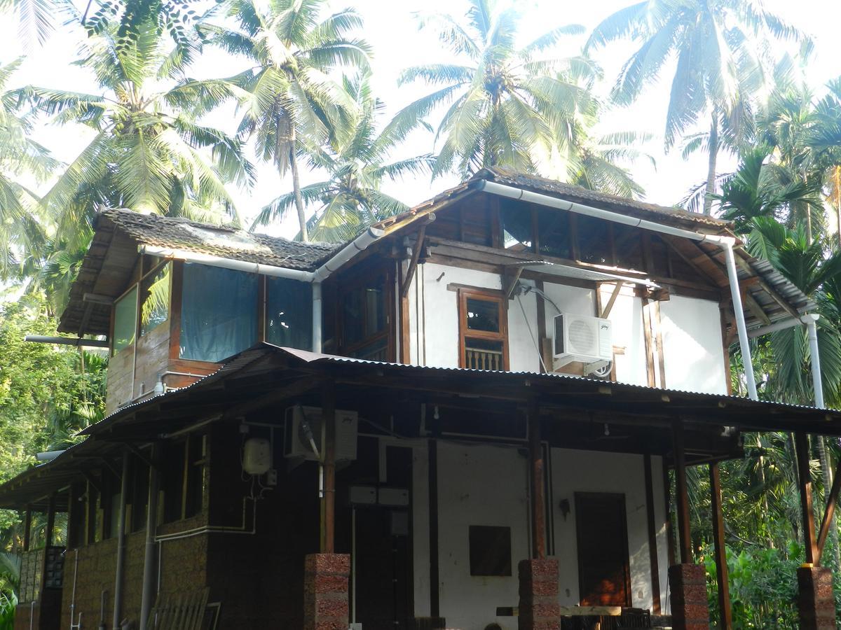 Dāpoli Bangli, The Finest Konkan Living酒店 外观 照片