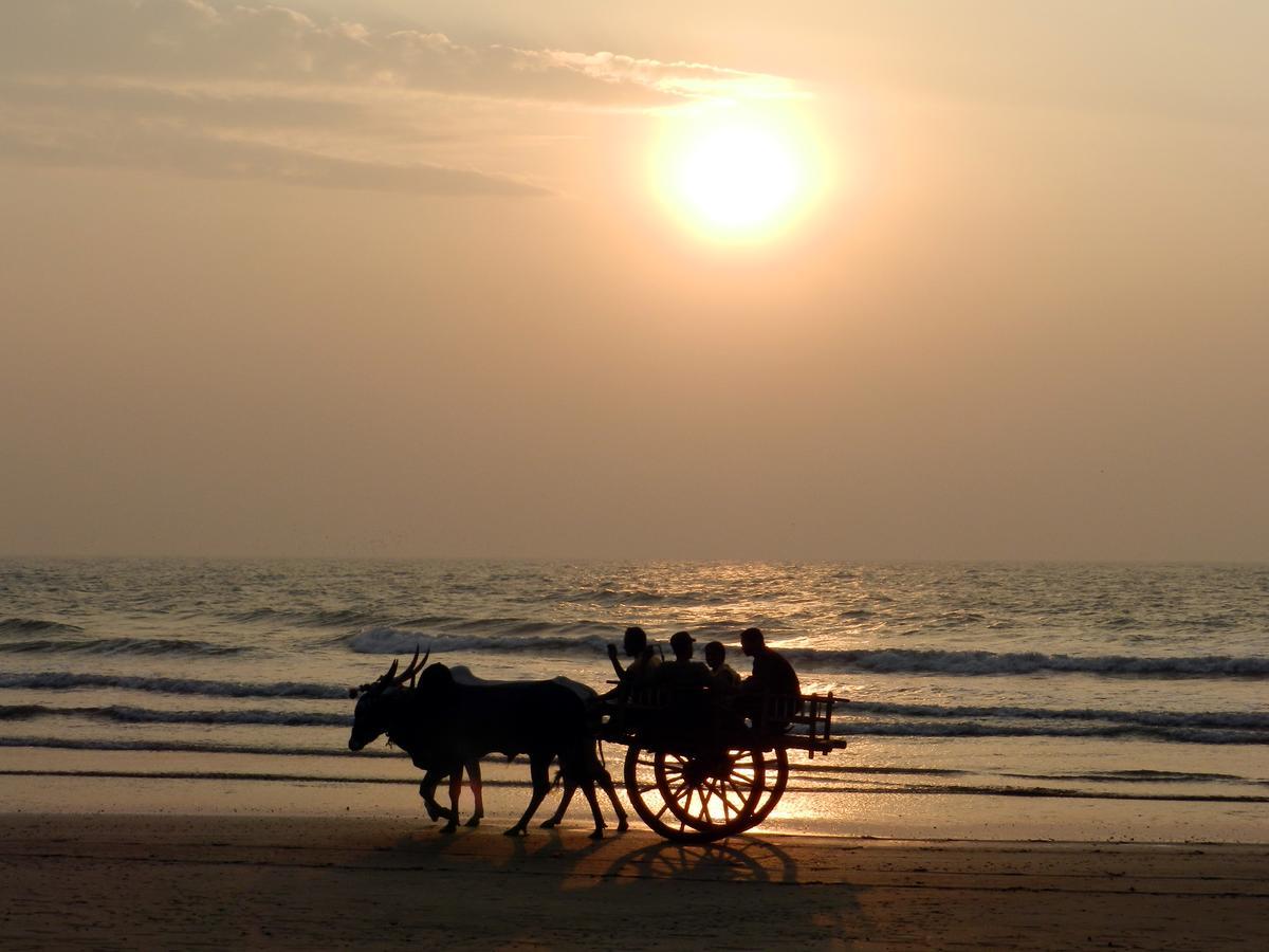 Dāpoli Bangli, The Finest Konkan Living酒店 外观 照片
